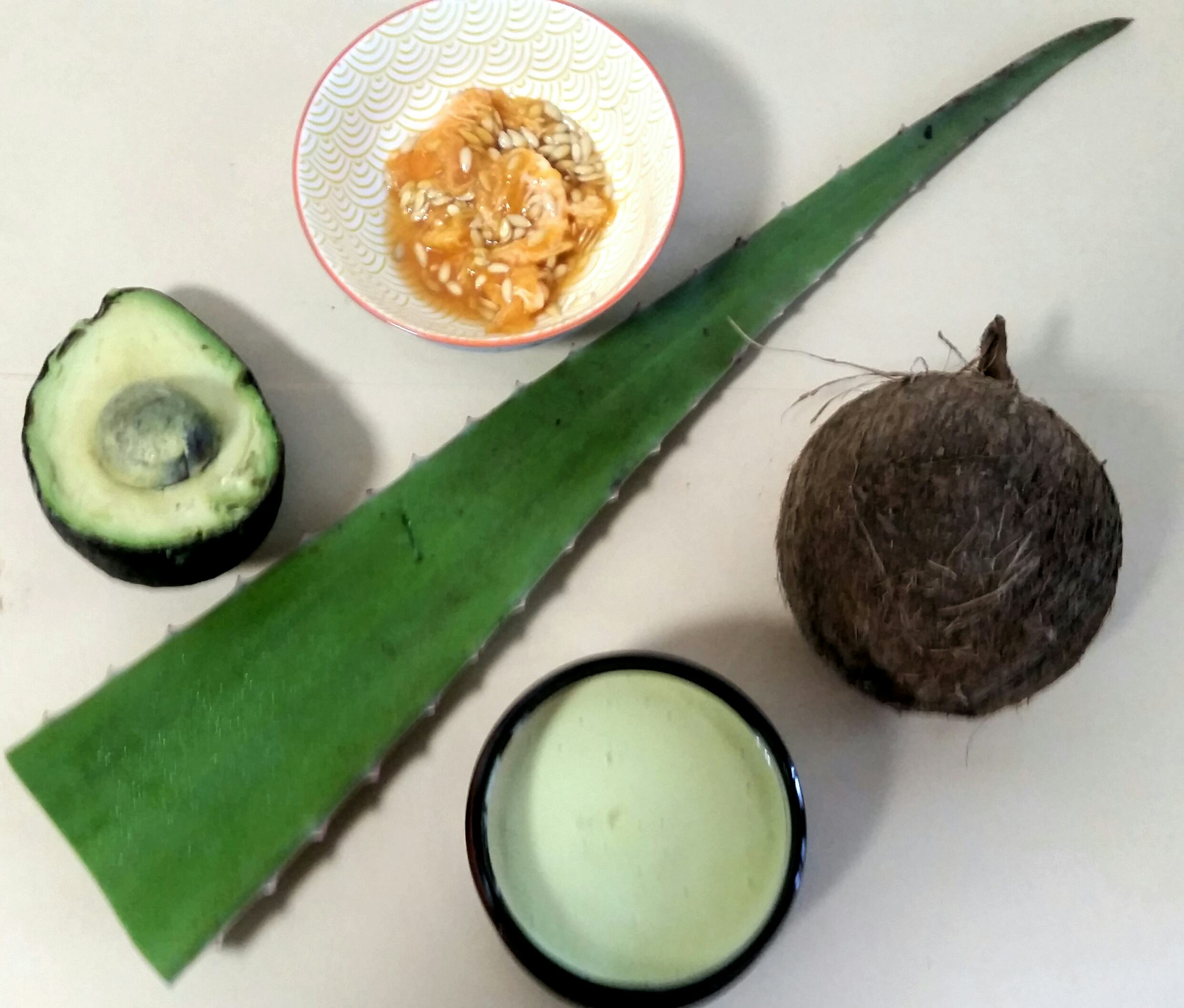 4 Ways To Use Cantaloupe For Healthy Skin & Hair Recipes — PHOTOS