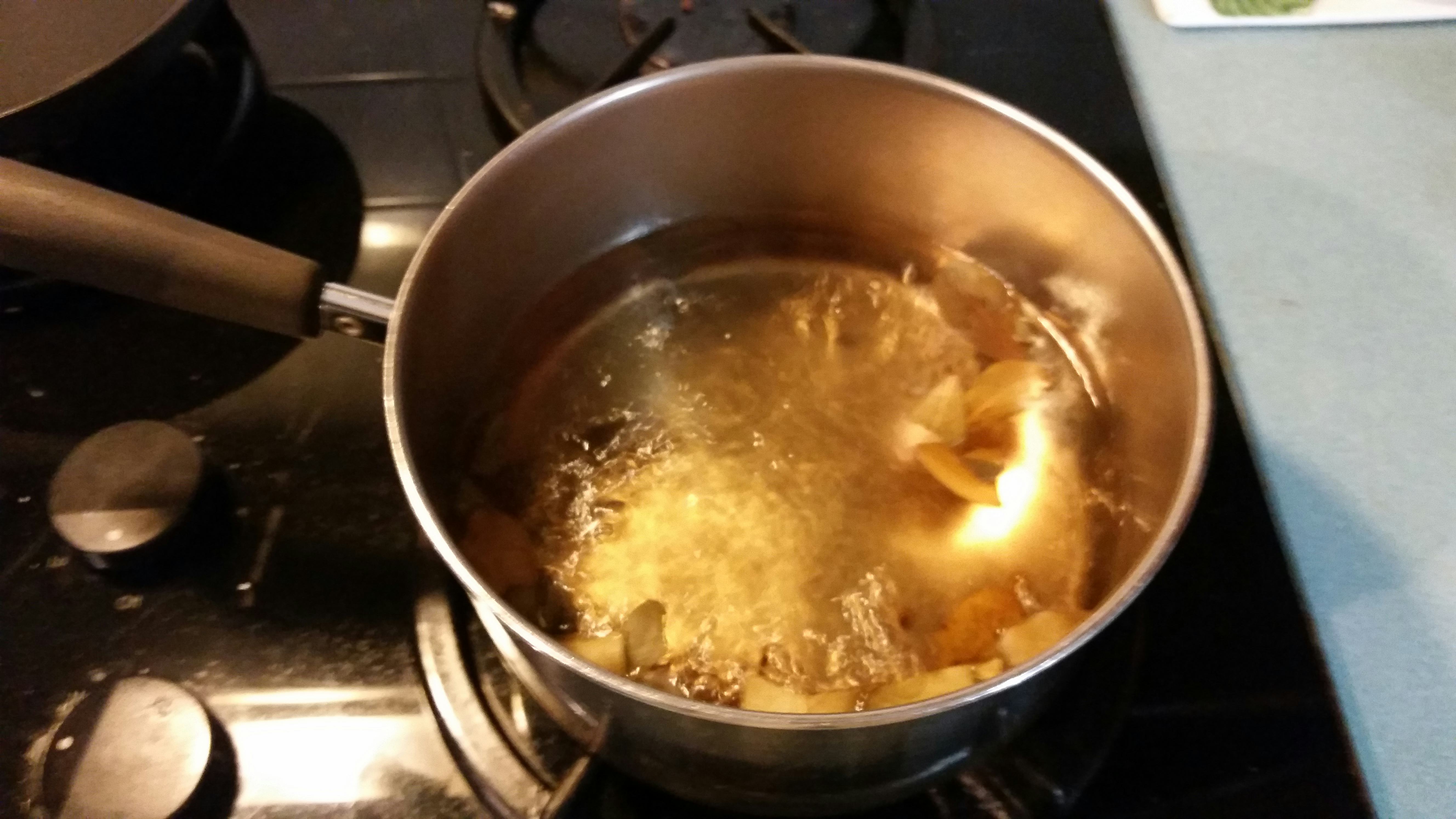 How To Make Bay Leaf Tea For Your Acne & Other Beauty Needs — PHOTOS