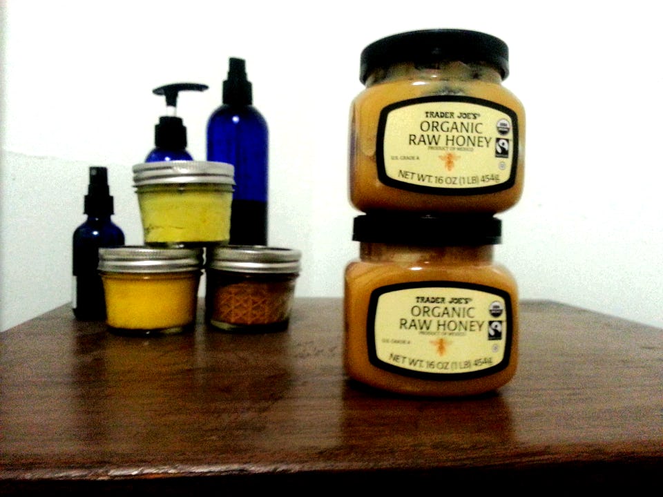 A Vinegar Hair Rinse Recipe, Plus 4 More Ways to Ditch Shampoo for Good