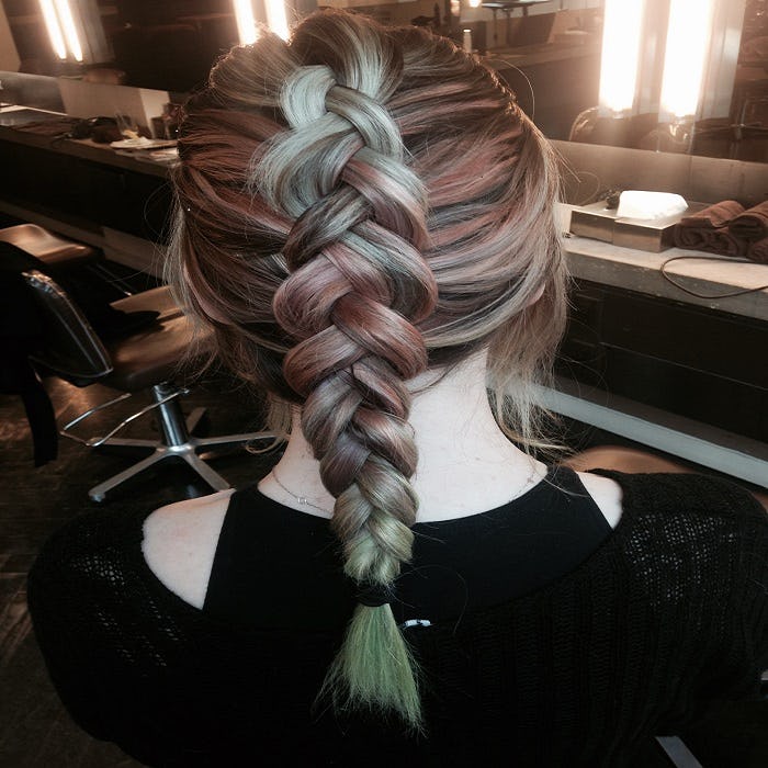 7 Hairstyles For Humid Weather, So Your 'Do Can Stay On Fleek No Matter