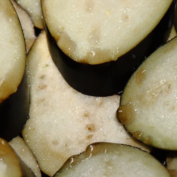 These Eggplant Benefits Will Keep Your Skin And Hair Healthy, So Toss