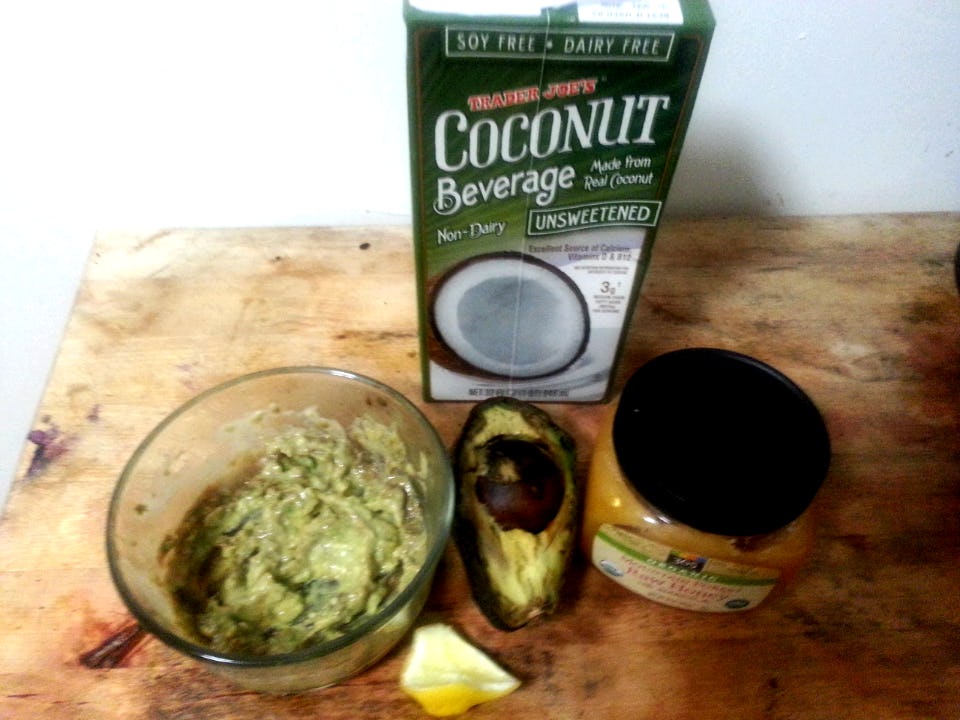 Coconut Milk Benefits Hair & Skin, So Whip Up These 5 Recipes As Your Next Natural Beauty Venture