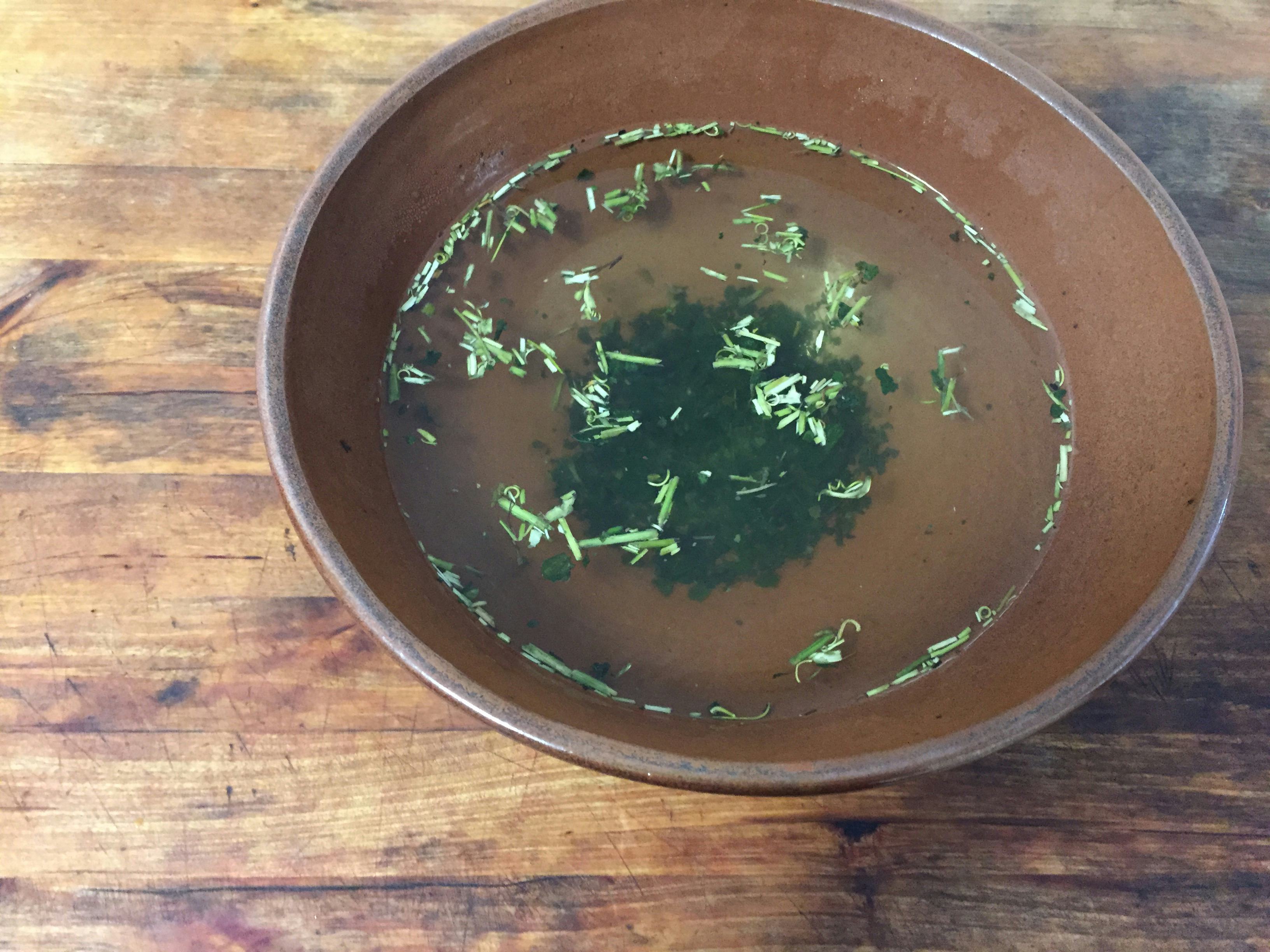 7 Natural Remedies For Blackheads That Are Safer & More Effective Than Putting Glue On Your Face