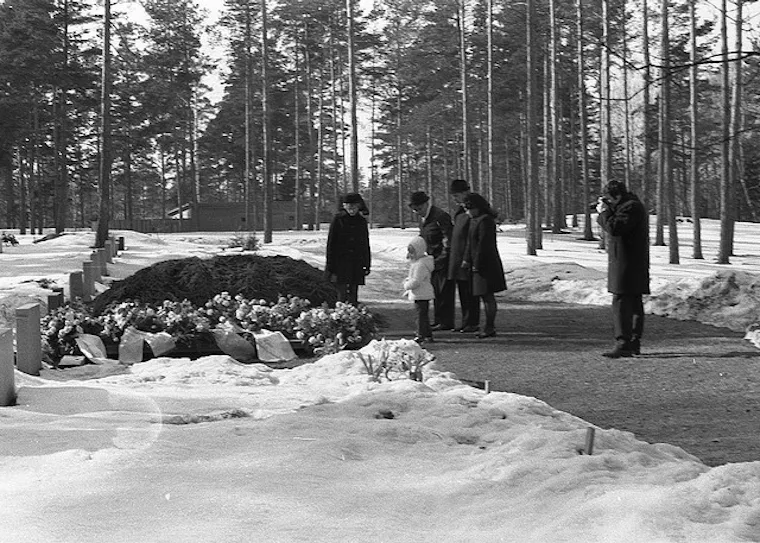 5 Interesting Death And Funeral Rituals Around The World, From Mongolia ...
