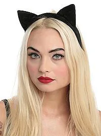 5 Easy Halloween Costumes You Can Get At Urban Outfitters, Because One