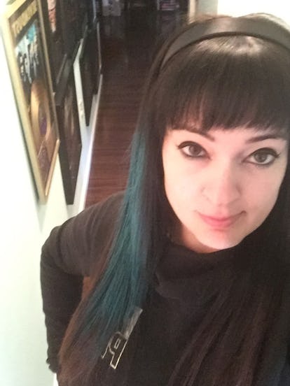 How To Color Dark Hair For Halloween Without Any Bleach Or Commitment — PHOTOS How To Color Dark Hair For Halloween Without Any Bleach Or Commitment — PHOTOS