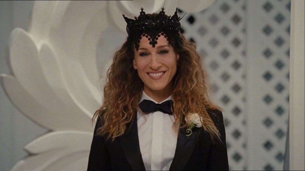 The 36 Most Memorable Carrie Bradshaw Outfits On 'Sex And The City