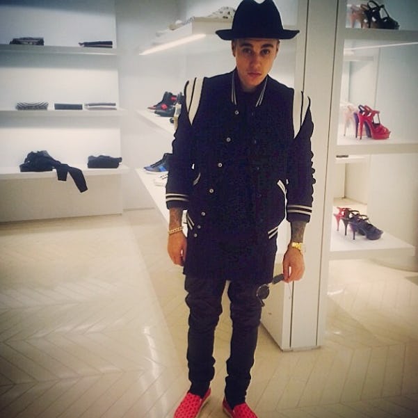 A Justin Bieber Halloween Costume Idea That Is More Deportation Biebs