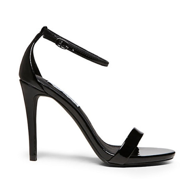 The Stuart Weitzman 'Nudist' Sandal Is The Celeb Shoe For Fall — How ...