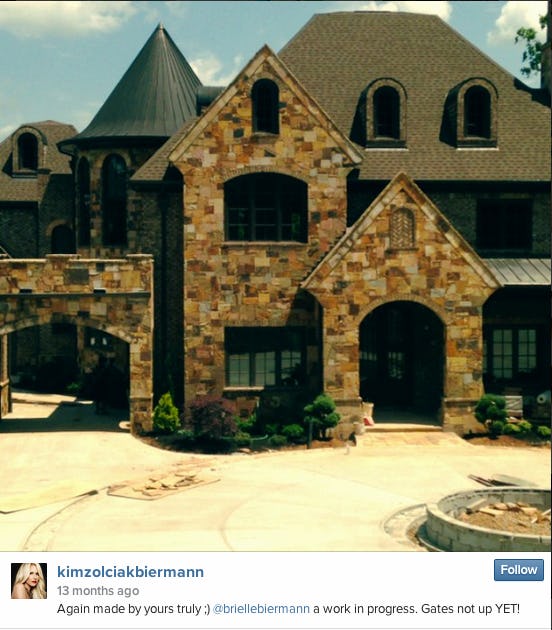 Kim Zolciak S New House Is Insane You Re Going To Want To See It On   82ae28e0 Efe3 0131 C081 0eb233c768fb 