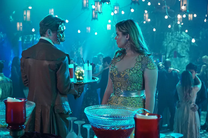 alison dilaurentis prom dress Pretty Little Liars: Season 5 Episode 13 Alison's Embellished Mermaid Gown