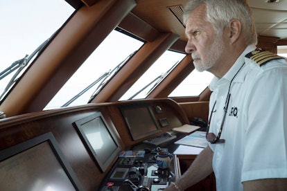 how much does a charter yacht captain earn