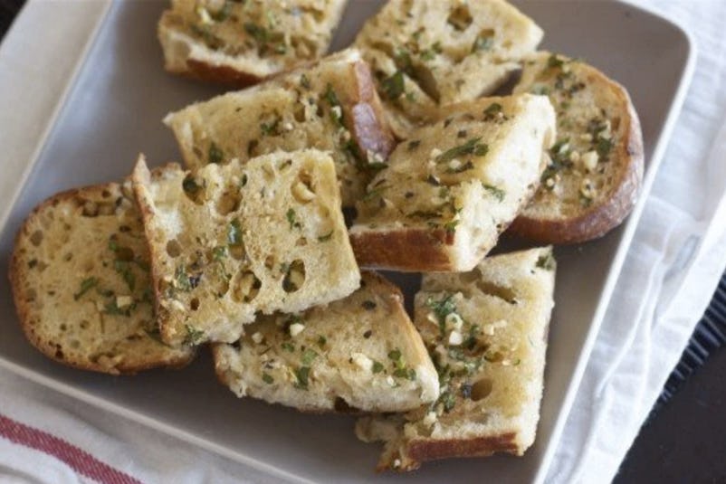 17 Unique Ways To Eat Garlic Bread, Because This Savory Treat Has No Limits