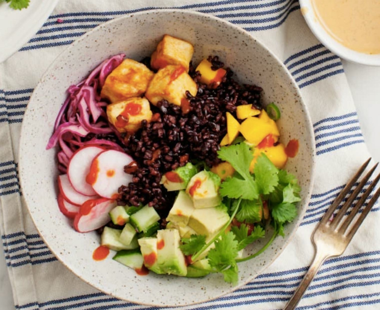 18 Easy One-Bowl Recipes That Make Mealtime A No-Brainer