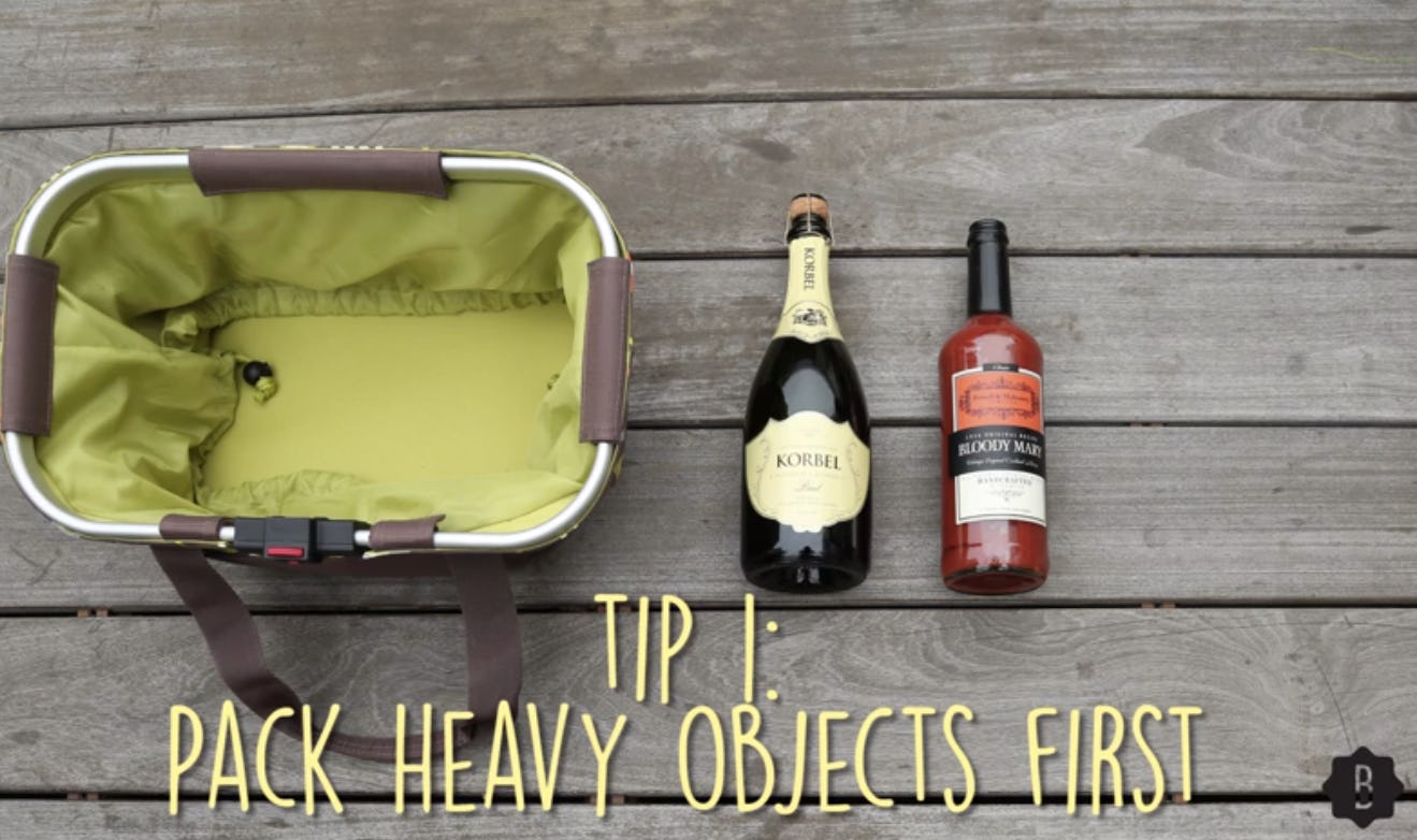 How To Pack A Picnic Basket That's Got Everything You Need For A Perfect Day At The Park — VIDEO