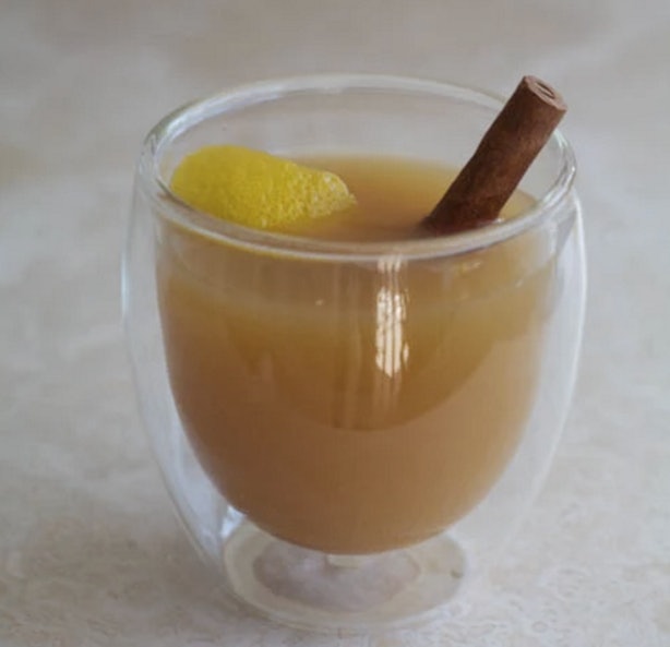 Which Alcohol Goes Best With Apple Cider? 10 Ways To Spike This