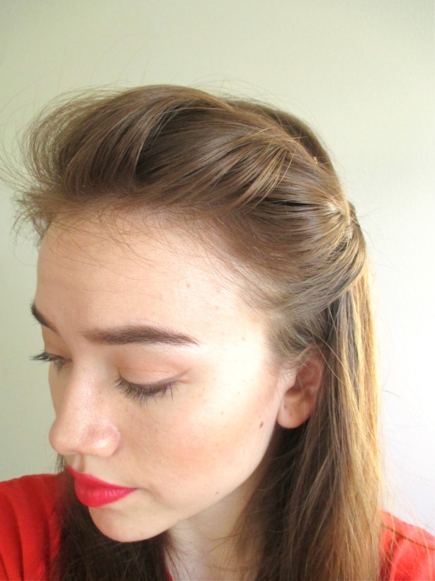 5 cute and easy bobbypin hairstyles using fewer than 5
