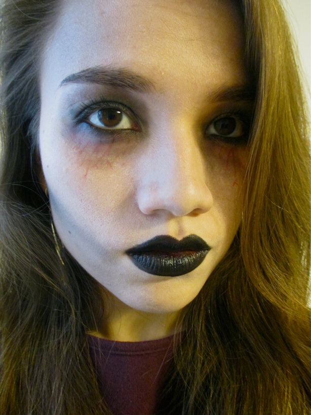 Easy Zombie Makeup That You Can Do With Products You Already Own