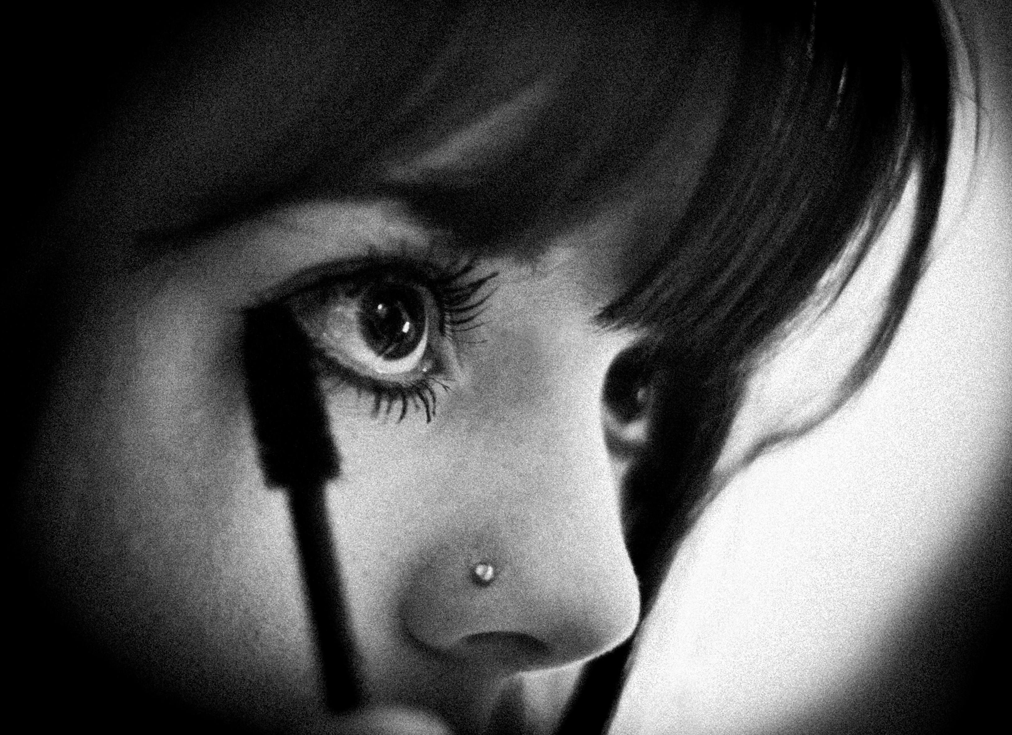 Makeup Expiration Date Guidelines You Might Be Tossing Your Mascara