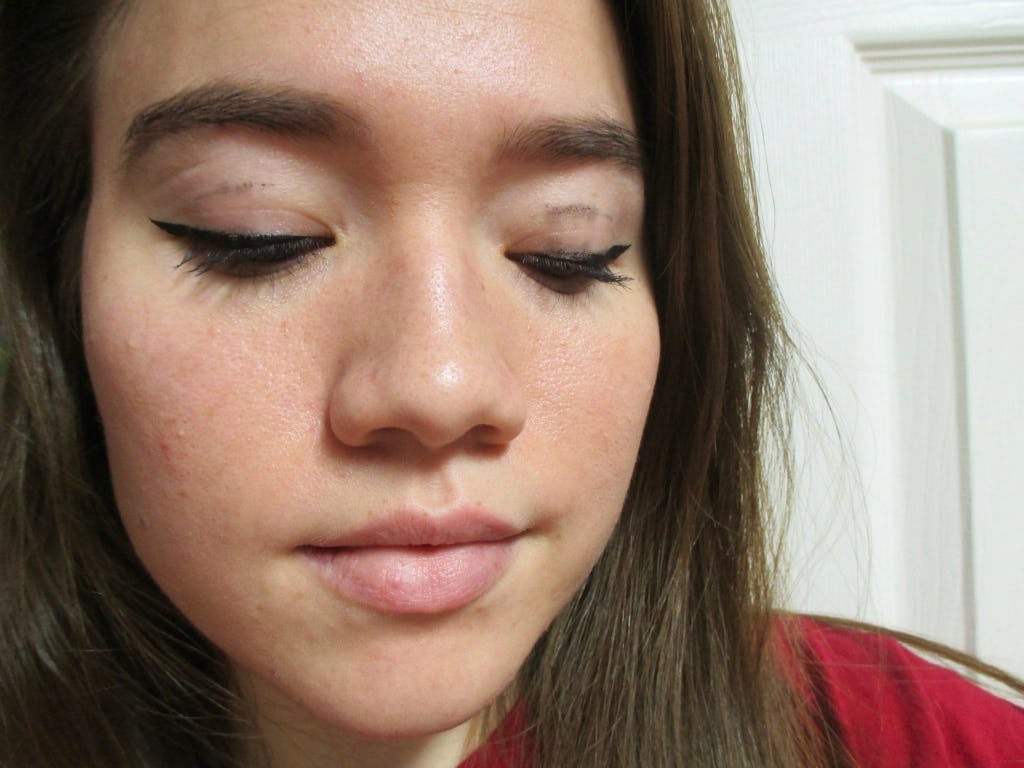 3 Best BudgeProof Eyeliners For Oily Skin — PHOTOS