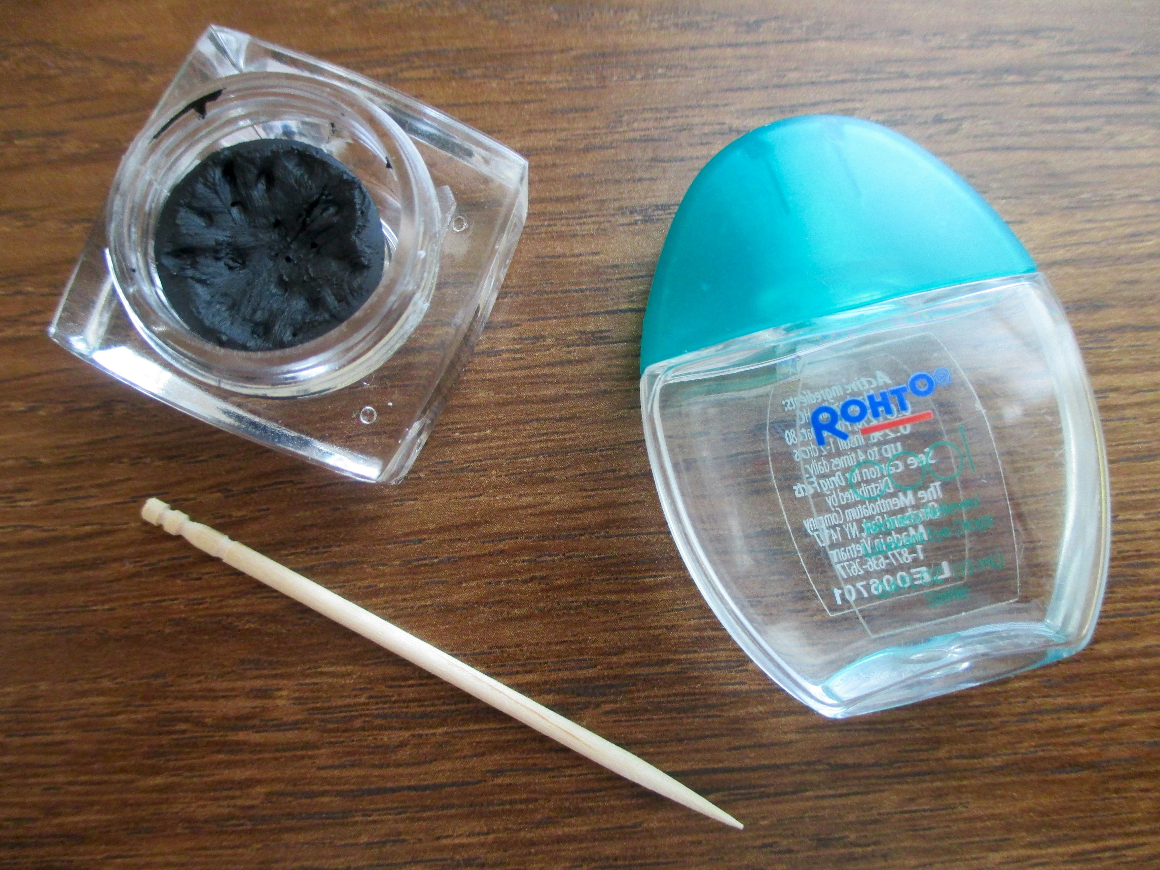 How To Revive Dried Gel Eyeliner With One Easy Trick — PHOTOS