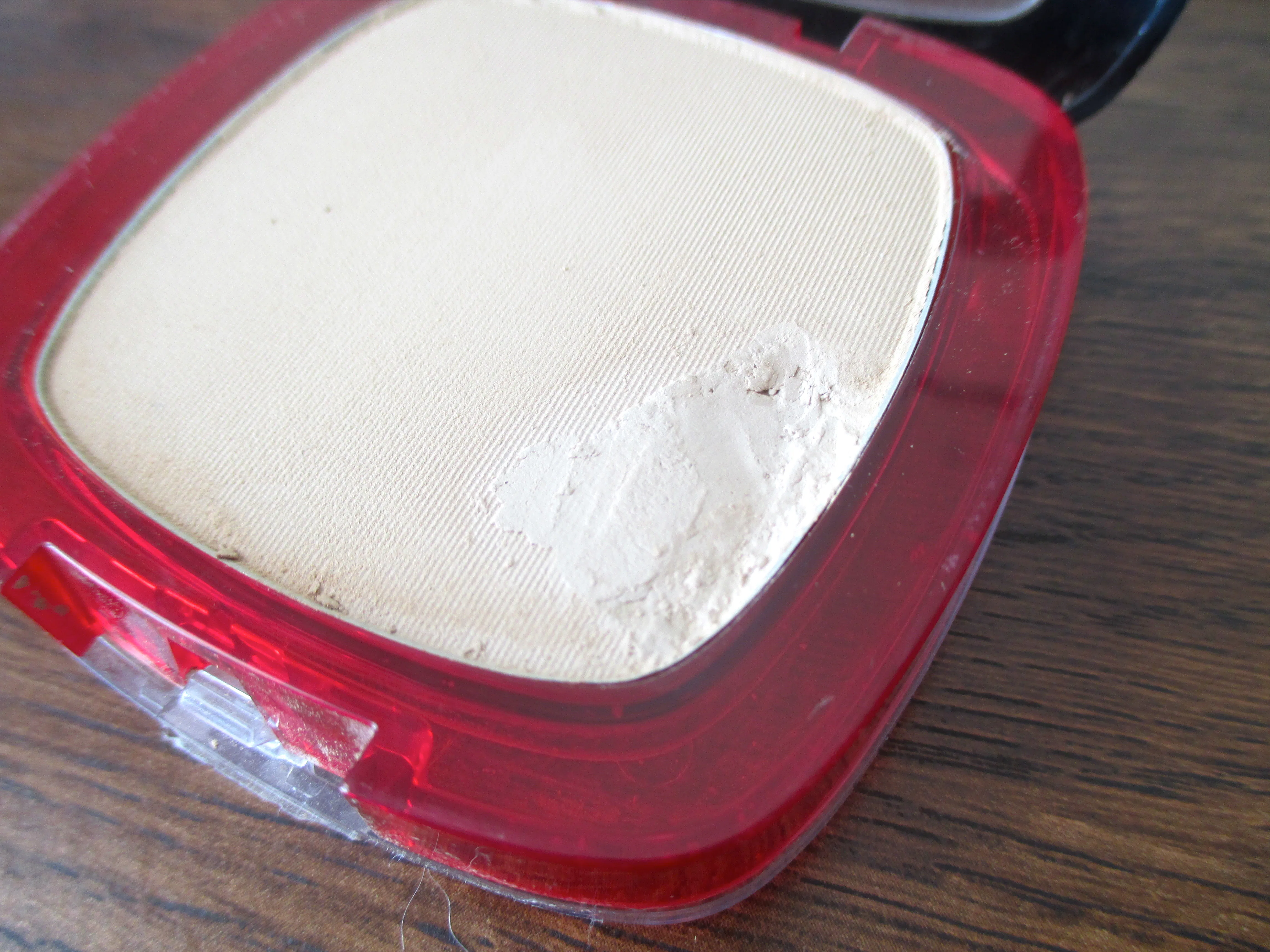 How To Fix A Broken Powder Compact, Because You Were Bound To Drop It ...