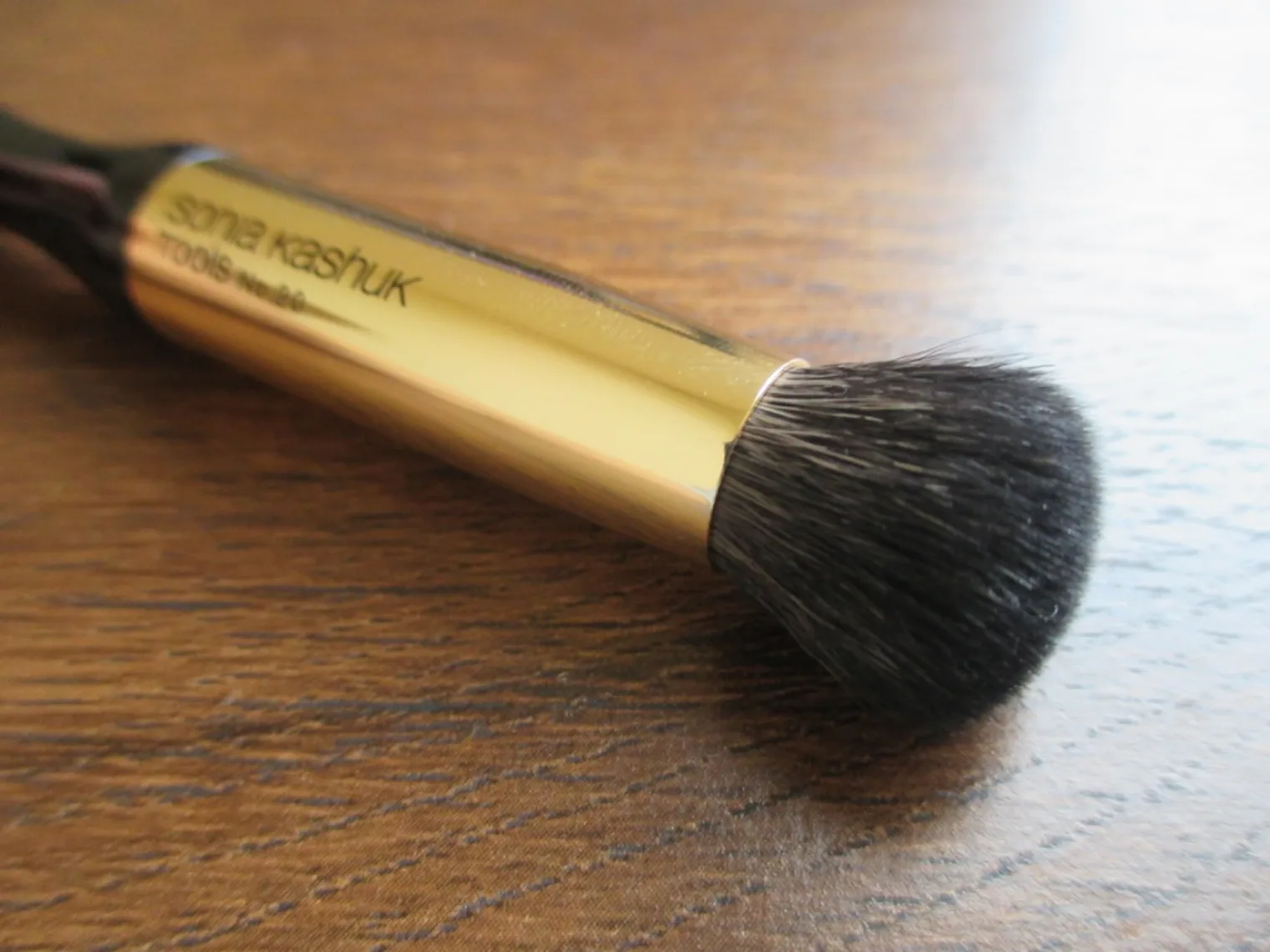 7 Types Of Eyeshadow Blending Brushes & How To Use Them For Your Smokiest Looks large eyeshadow blending brush