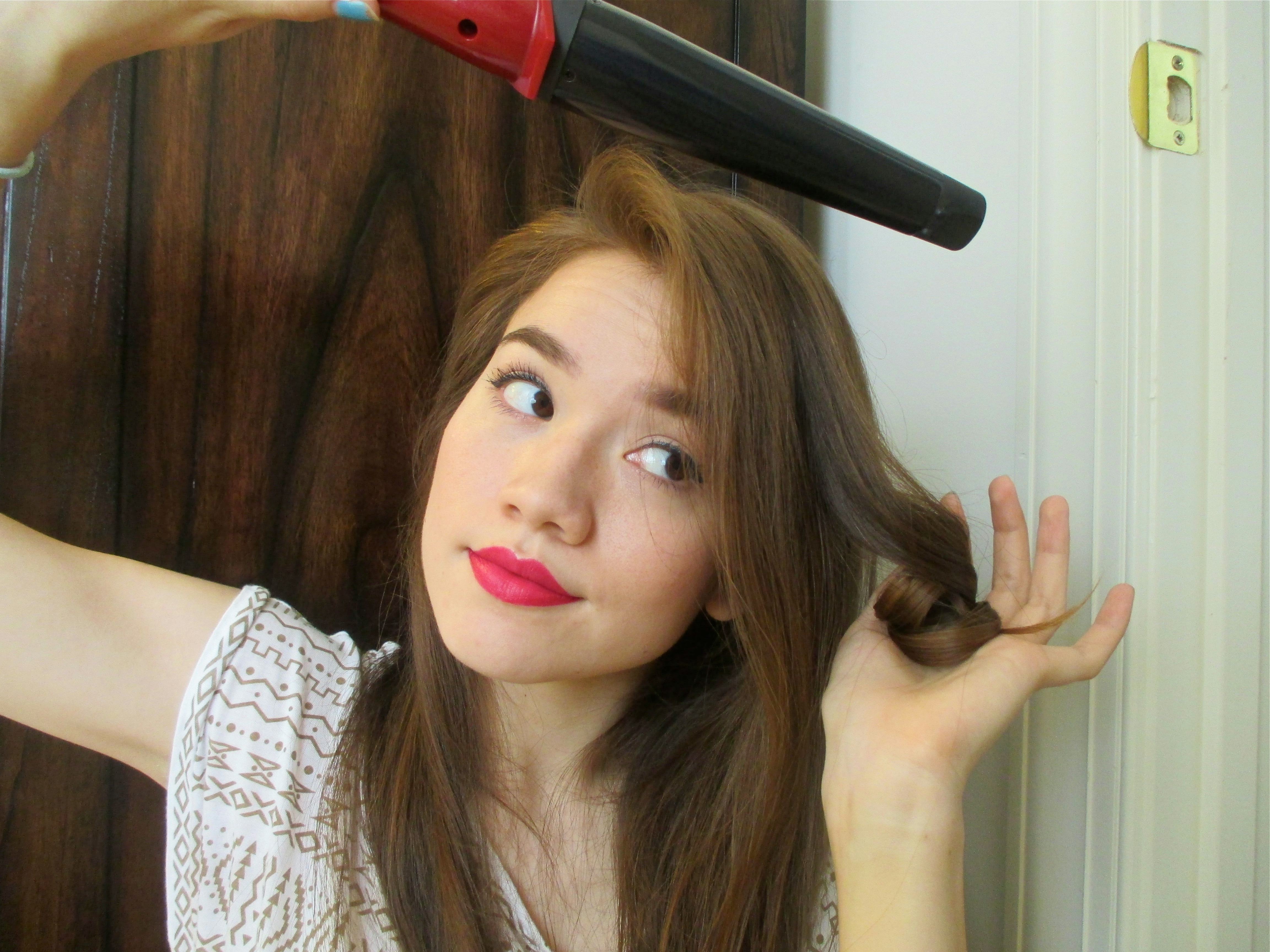 8 Curling Iron Mistakes You Might Be Making And How To Fix Them, Because Nobody Wants To Burn