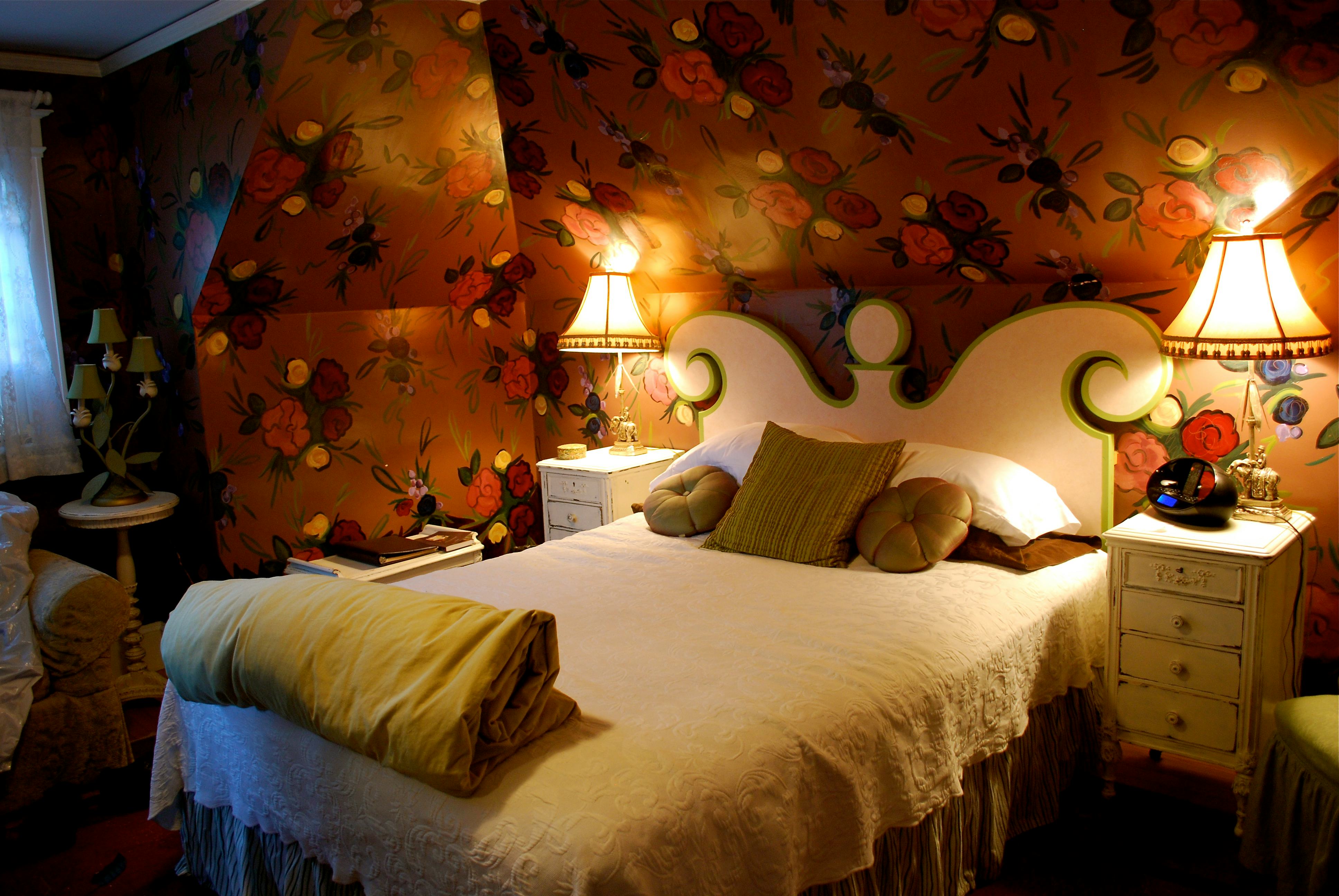 7 Valentine's Day Weekend Getaways That Are Affordable — Because We