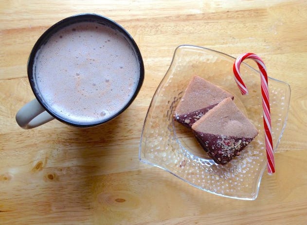 15 Holiday Latte Recipes You Can Make At Home To Keep You Cozy And