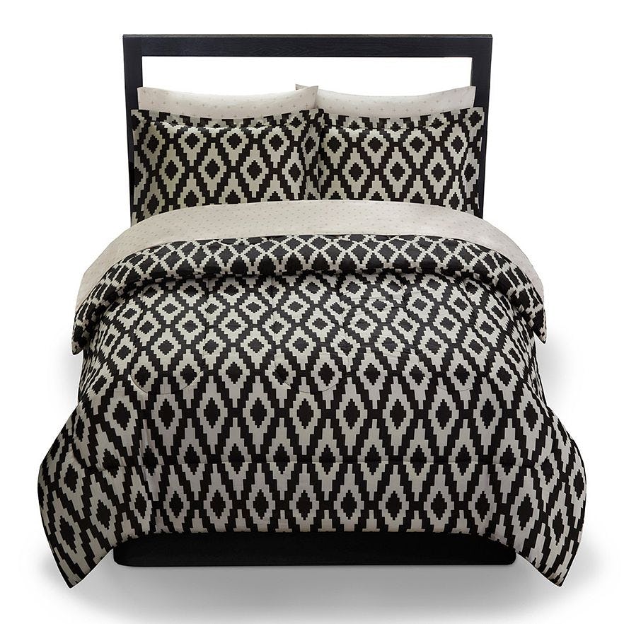 15 Twin XL Bedding Sets That Will Make Your College Dorm Room Look