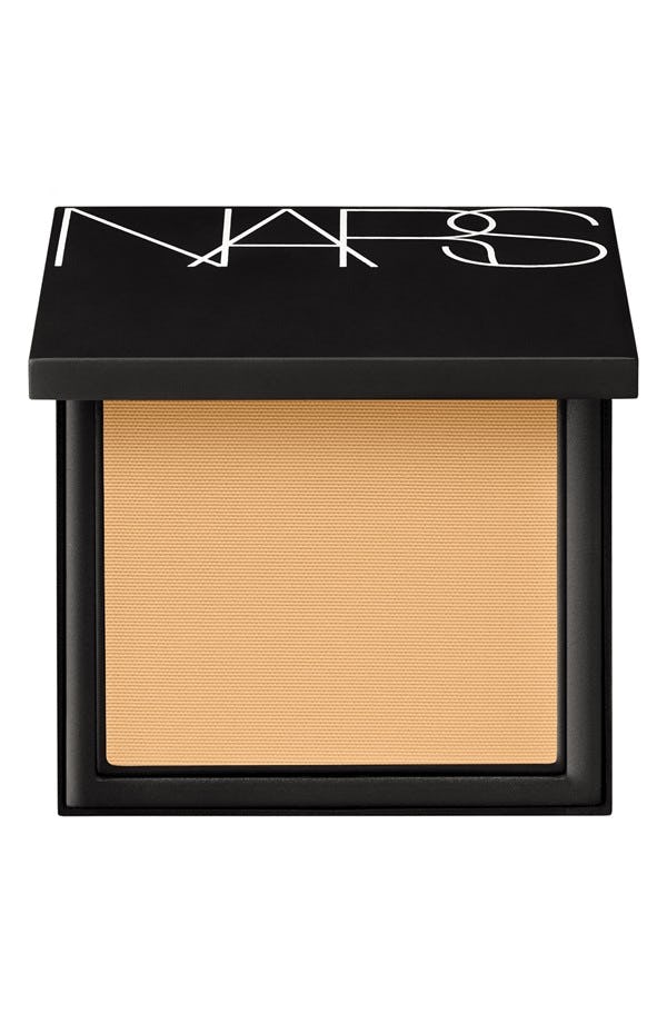 Is Powder Or Liquid Foundation Better For Your Skin? Here’s How To Find Out