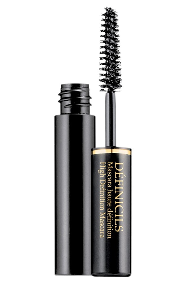 Does Mascara Expire? Here's When You Should Toss Your Tube