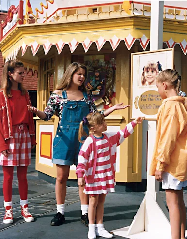 10 Style Tips You Should Steal From D.J. Tanner Right Now — PHOTOS