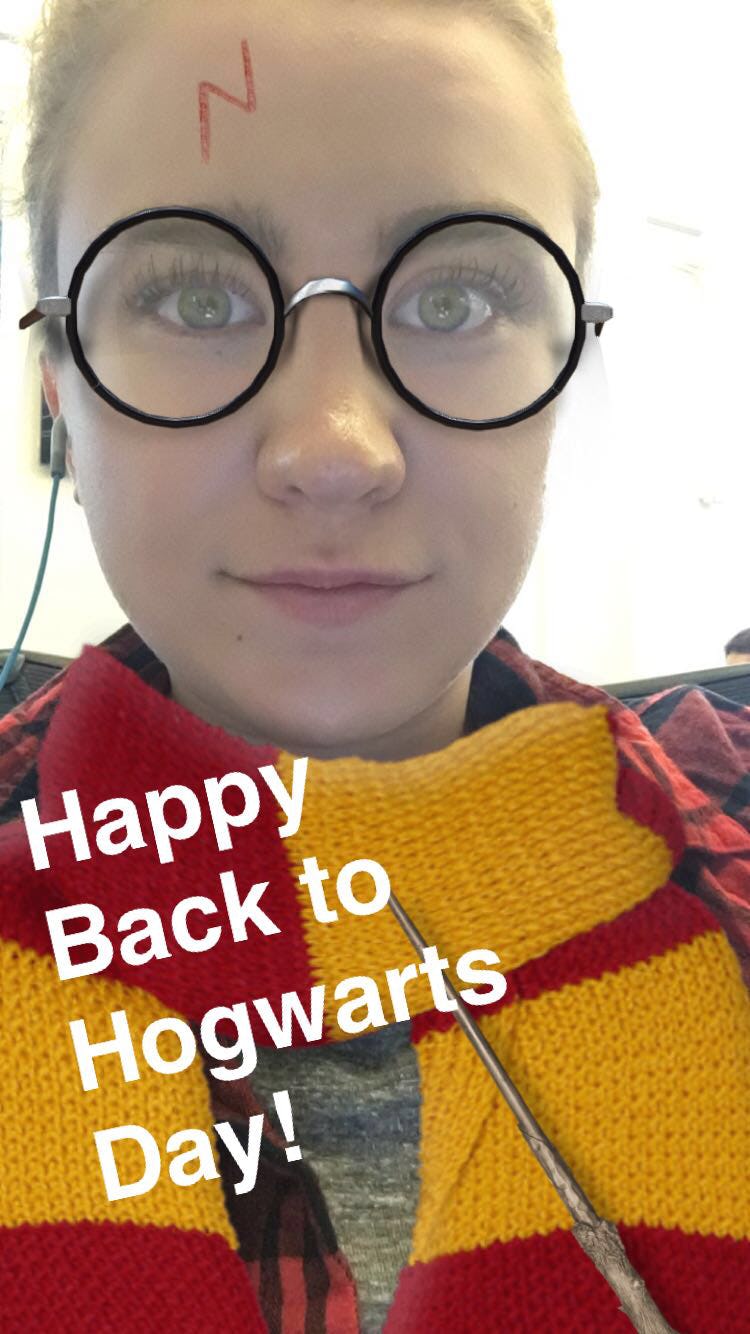 There's A 'Harry Potter' Snapchat Filter For Back To Hogwarts Day, Y'all