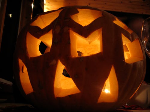 8 Pumpkin Carving Fails That Are Beyond Hilarious, So Happy Halloween