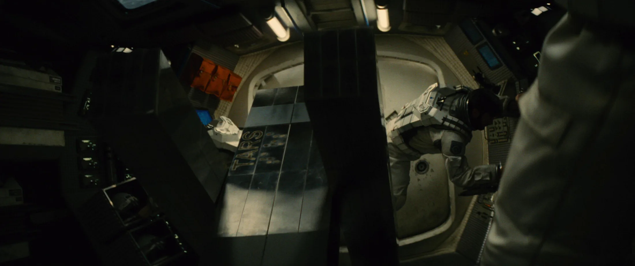 Tars In Interstellar 'Interstellar' Robot TARS: Terrible or Awesome? Let's Discuss