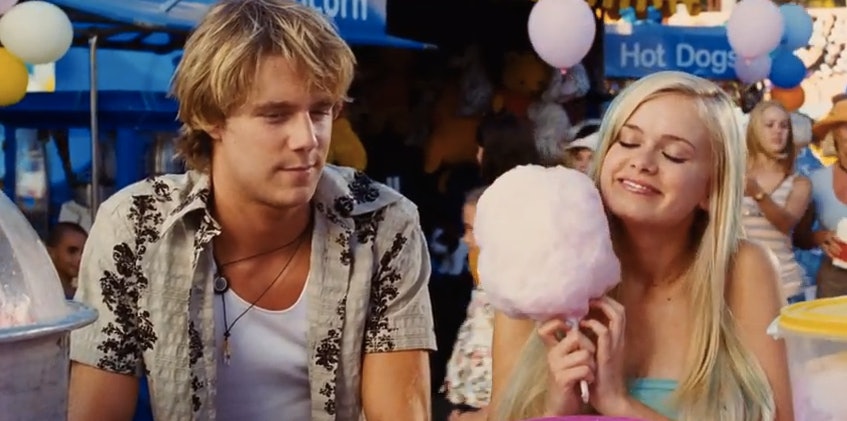 24 Absurd Things In Aquamarine The Best Terrible Mermaid Film Of All Time