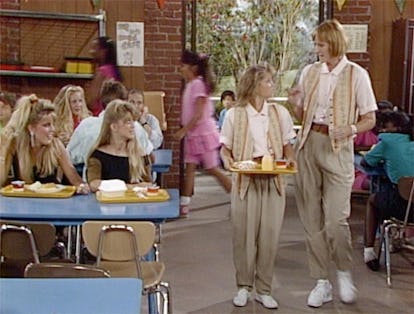 12 Outdated Full House Outfits From The Ladies Of The Show Because It Was A House Of Ill Placed Scrunchies 12 Outdated Full House Outfits From The Ladies Of The Show Because It Was A House Of Ill Placed Scrunchies