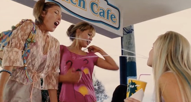 24 Absurd Things In Aquamarine The Best Terrible