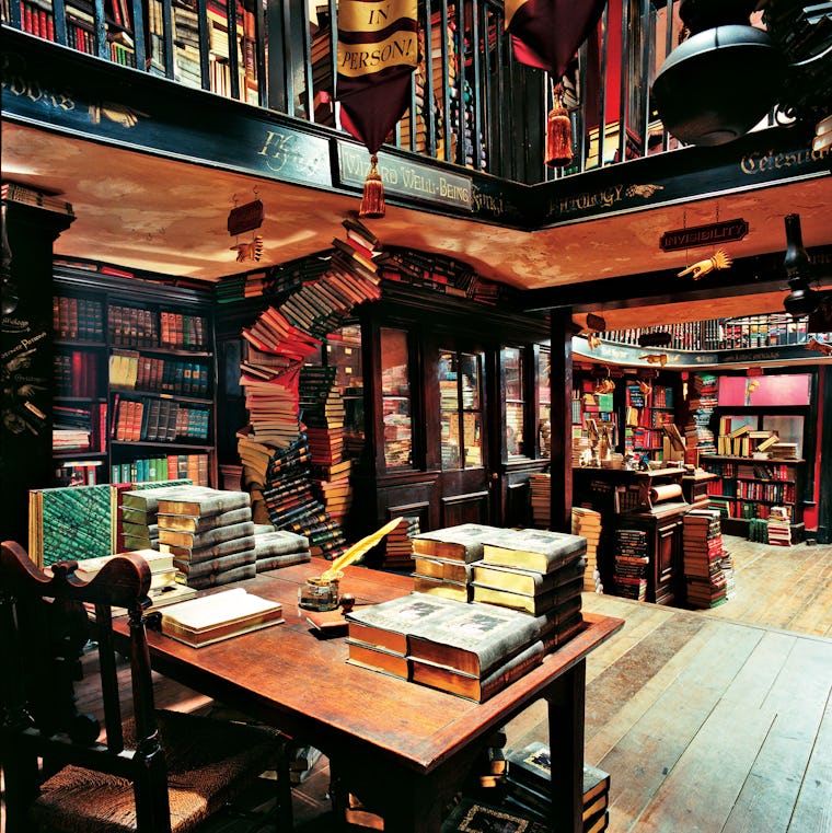 Fawkes hung 'Harry Potter: Magical Places from the Films' By Jody Revenson Will