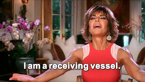 12 Lisa Rinna Gifs That Are Perfect If You're Single On Valentine's Day