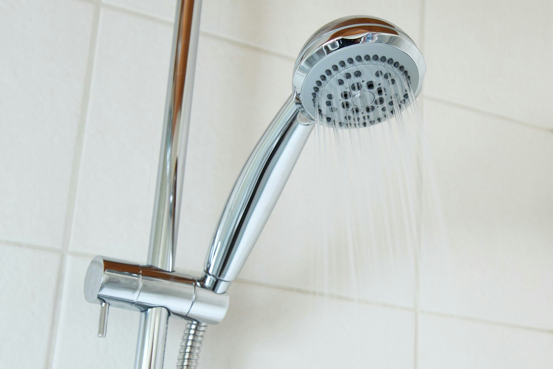 7 Bad Shower Habits That Are Hurting Your Skin