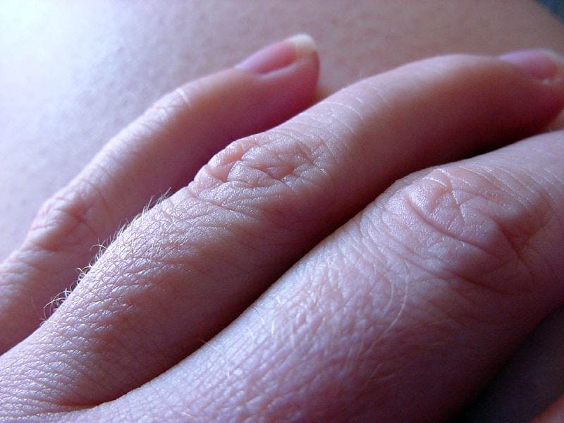 7 Warning Signs From Your Body That You Really Shouldn't Ignore