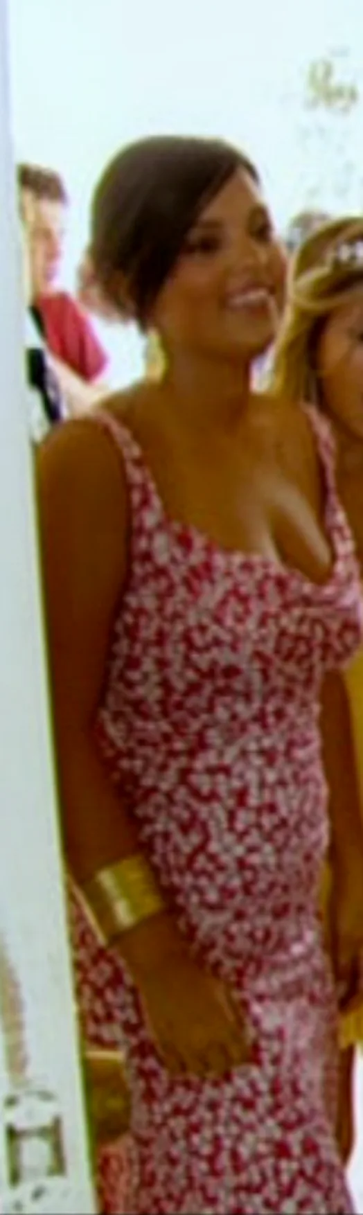 casey's prom dress laguna beach Casey was ahead of the trend #caseylagunabeach #lagunabeach #friendgro... | casey laguna beach prom dress