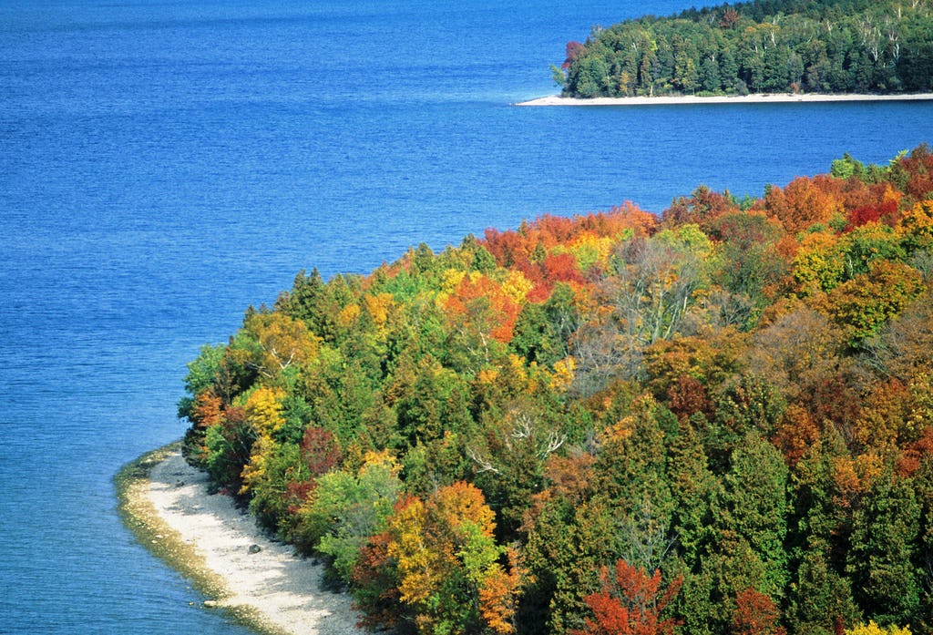 10 Best Places To See Leaves Change In The U.S. Now That It's Finally Fall
