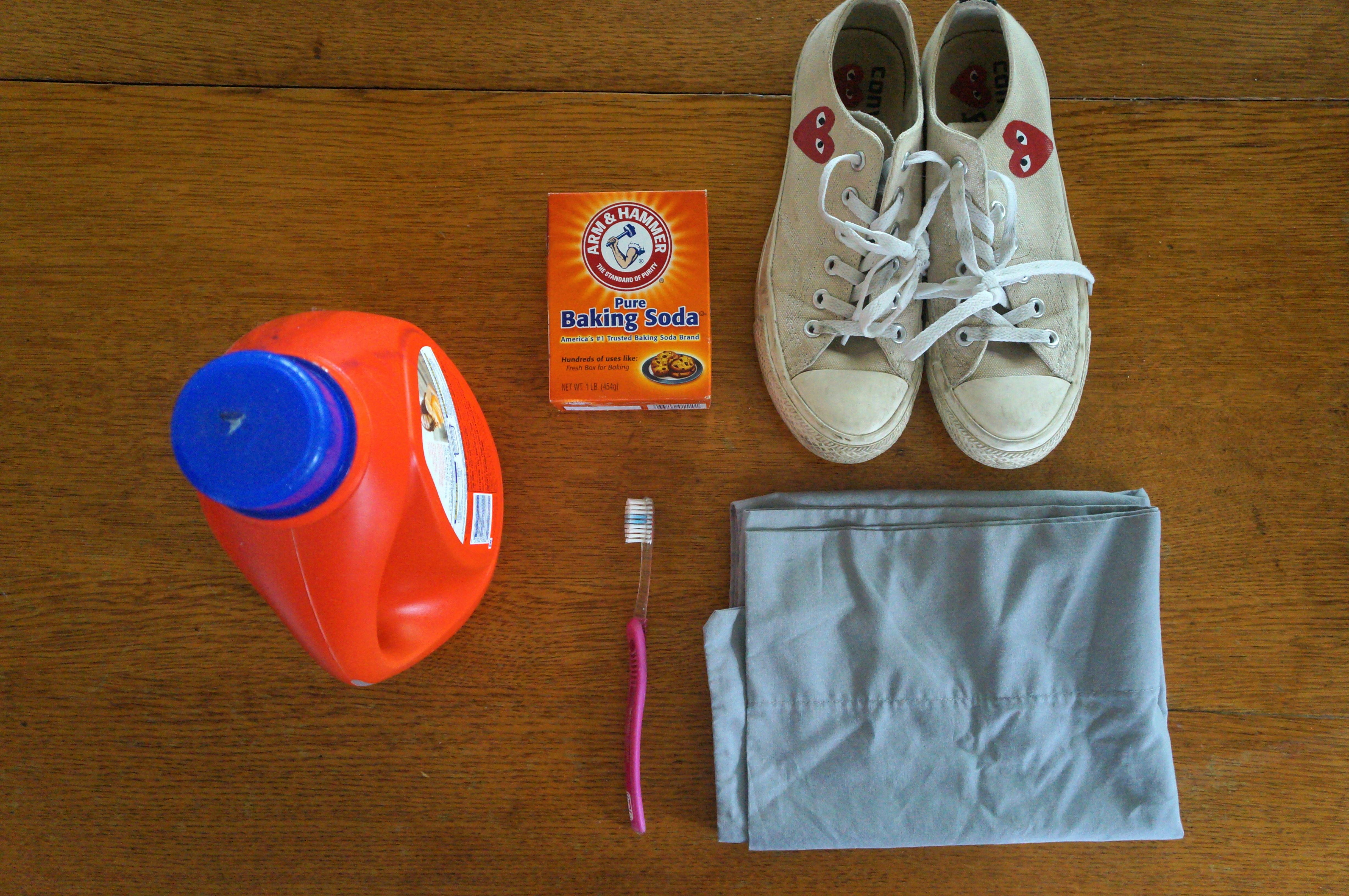 how to clean the white rubber on converse