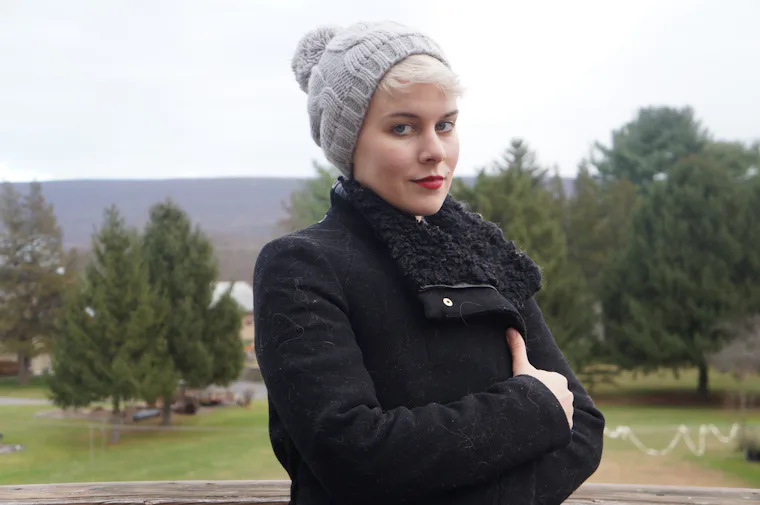 How To Wear A Hat With Short Hair Look Positively Adorable PHOTOS How To Wear A Hat With Short Hair Look Positively Adorable PHOTOS