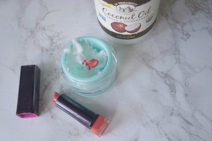 Quick & Easy DIY Coconut Oil Lip Stain - Kapuluan Coconut