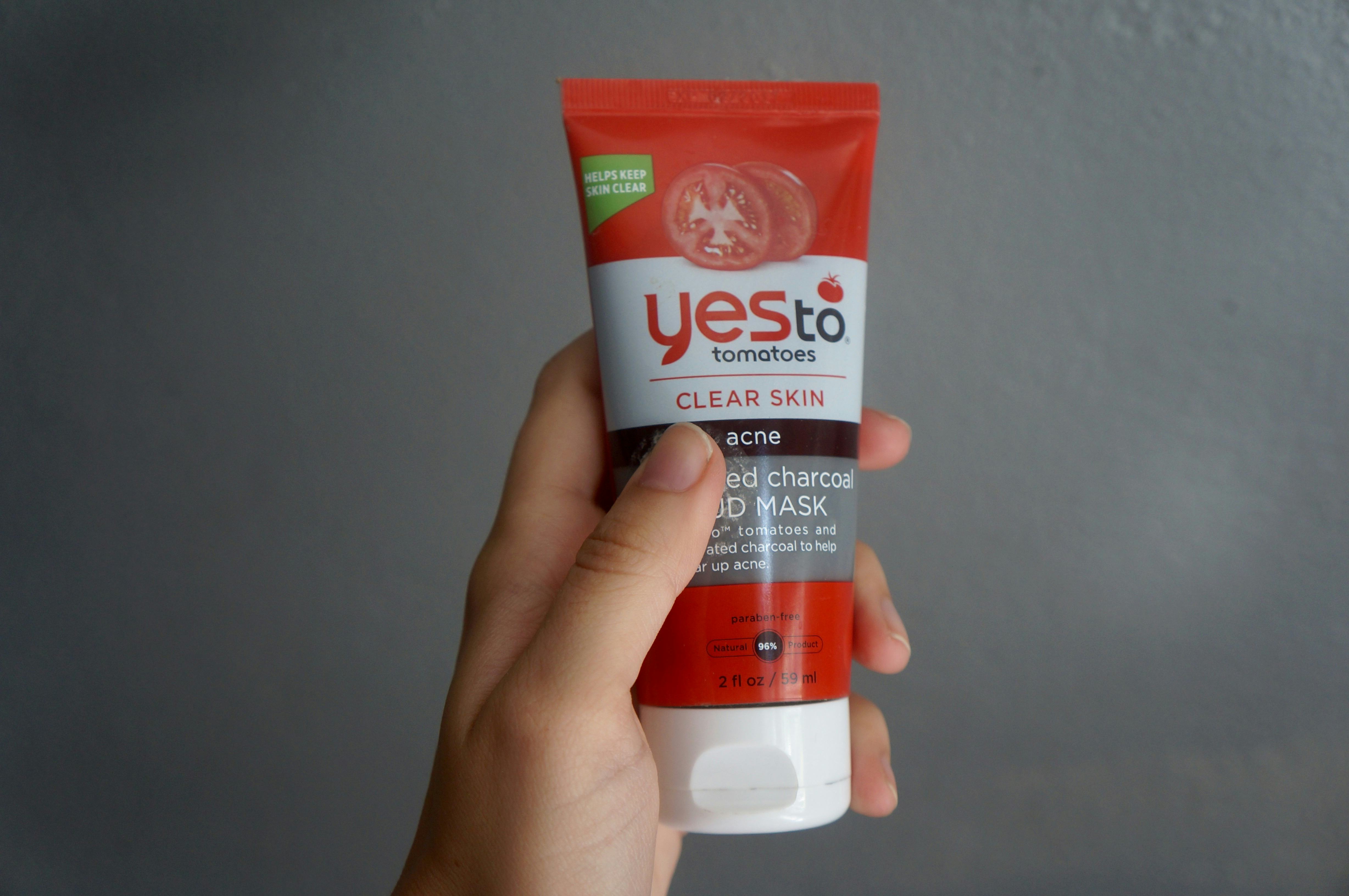 This Is The Most Effective Way To Use A Charcoal Mask — PHOTOS